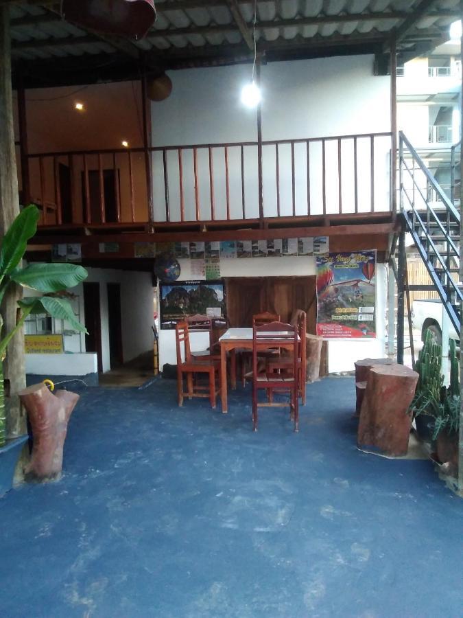 Outland Hostel Vang Vieng Eksteriør bilde